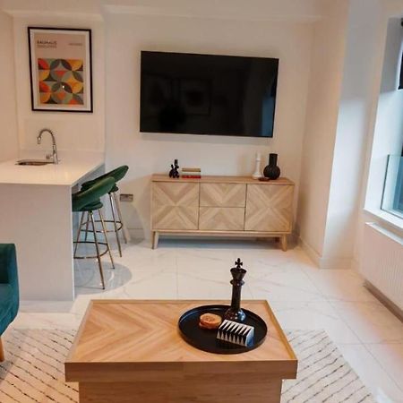 Luxury Apartment: City Centre, Stylish, Modern Chester Buitenkant foto