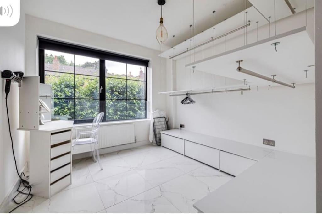 Luxury Apartment: City Centre, Stylish, Modern Chester Buitenkant foto
