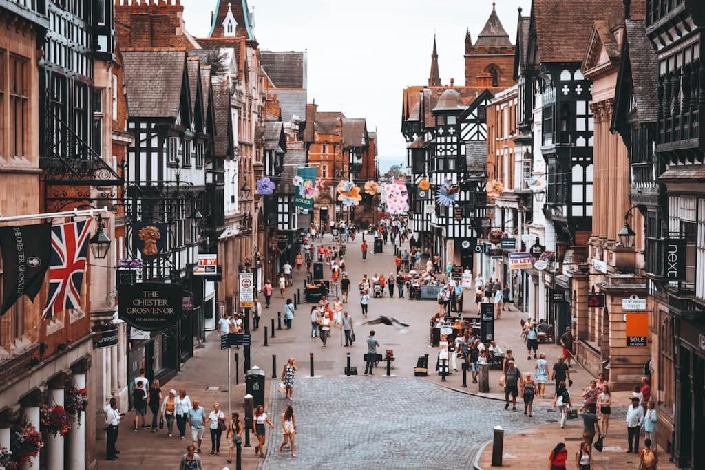 Luxury Apartment: City Centre, Stylish, Modern Chester Buitenkant foto